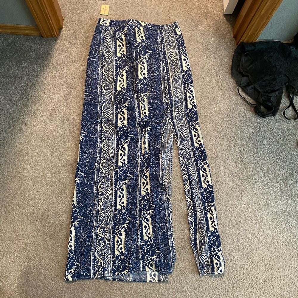 Brand new AE skirt.